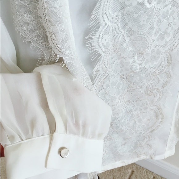 Cute Jannifer Lopez milk white top with lace - Picture 2 of 5